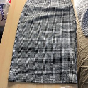 Midi Herringbone/Zig Zag Plaid Skirt